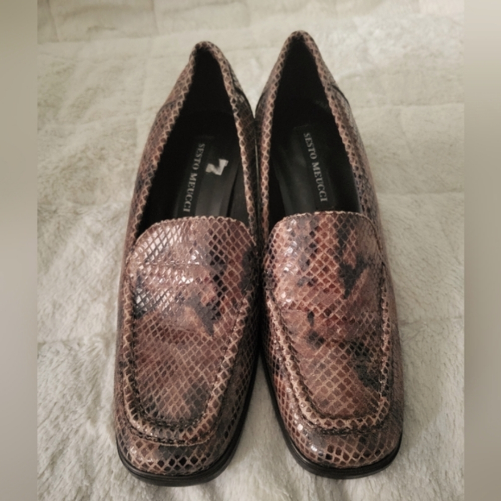 Sesto Meucci brown snake pattern leather block heel pumps women size 6M shoes